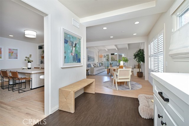 Detail Gallery Image 14 of 42 For 12614 Morrison St, Valley Village,  CA 91607 - 4 Beds | 3 Baths