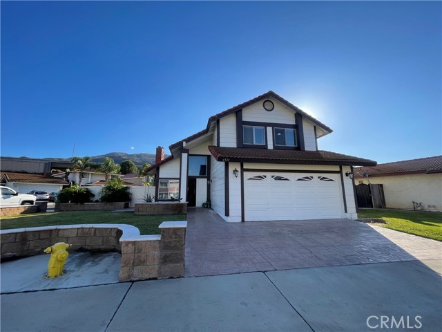 Detail Gallery Image 1 of 20 For 4511 Feather River Rd, Corona,  CA 92878 - 3 Beds | 2/1 Baths