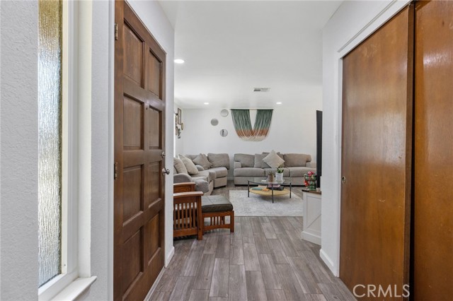 Detail Gallery Image 6 of 33 For 1911 W Vine St, Visalia,  CA 93277 - 3 Beds | 2 Baths