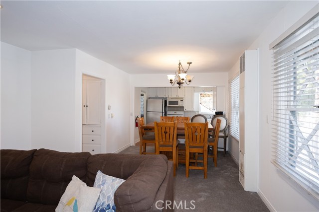 Detail Gallery Image 9 of 24 For 1007 Knickerbocker Rd, Big Bear Lake,  CA 92315 - 3 Beds | 2 Baths