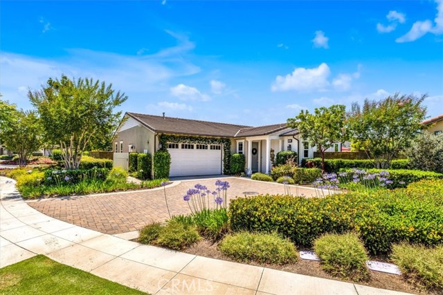 11 Risa Street, Rancho Mission Viejo CA: https://media.crmls.org/medias/19c25bdd-318e-4782-8a0e-bcf6497945e4.jpg