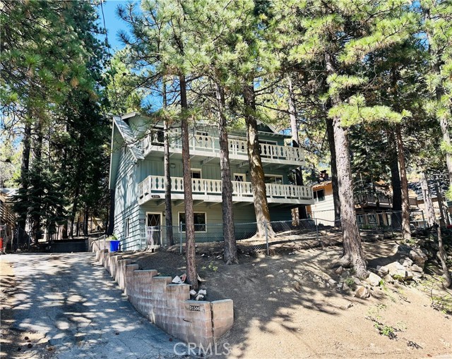 31506 Circle View Drive, Running Springs CA: https://media.crmls.org/medias/19c265ec-6d8b-43eb-bf2d-b1d2423e7b65.jpg