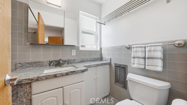 Detail Gallery Image 16 of 20 For 1020 E 2nd St #10,  Long Beach,  CA 90802 - 1 Beds | 1 Baths