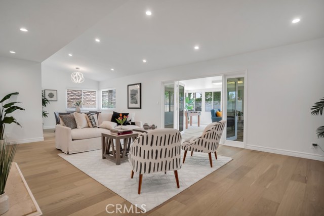 1440 Riviera Drive, Pasadena CA: https://media.crmls.org/medias/19c2d81b-bc19-4106-9186-774f2e36440c.jpg