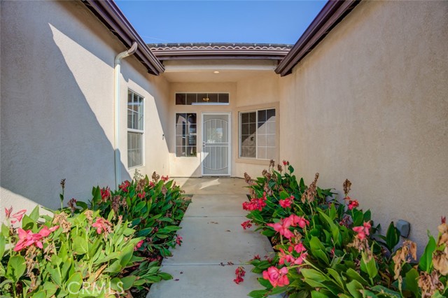 Detail Gallery Image 4 of 53 For 10500 Vista Bonita Dr, Bakersfield,  CA 93311 - 3 Beds | 2 Baths