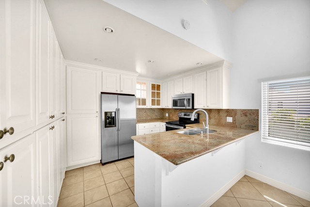 Detail Gallery Image 9 of 13 For 500 Larkspur Ave, Corona Del Mar,  CA 92625 - 3 Beds | 2 Baths