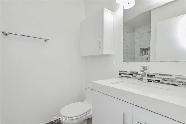 Detail Gallery Image 9 of 16 For 5055 Coldwater Canyon Ave #110,  Sherman Oaks,  CA 91423 - 2 Beds | 2 Baths