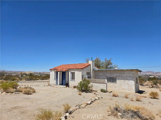 Detail Gallery Image 3 of 17 For 74706 Sunset Dr, Twentynine Palms,  CA 92277 - 2 Beds | 1 Baths