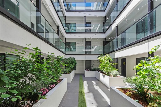 Detail Gallery Image 16 of 17 For 321 S Oxford Ave #606,  Los Angeles,  CA 90020 - 2 Beds | 2 Baths