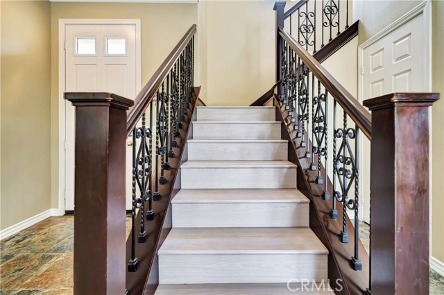 Detail Gallery Image 19 of 65 For 27735 Summer Grove Pl, Valencia,  CA 91354 - 4 Beds | 3 Baths