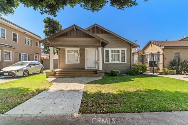 833 Cherry Avenue, Long Beach CA: https://media.crmls.org/medias/19c48b22-31ba-4f4d-8b78-7f121729999b.jpg