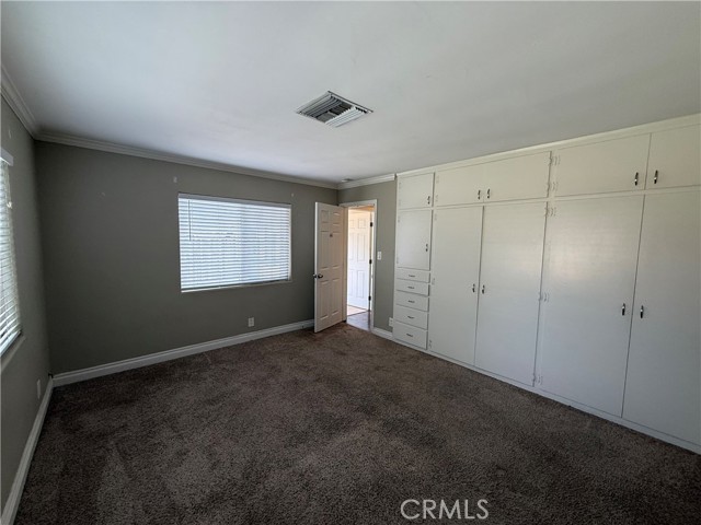 Detail Gallery Image 6 of 21 For 6900 Garden Grove, Reseda,  CA 91335 - 4 Beds | 2 Baths