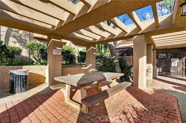 Detail Gallery Image 20 of 33 For 2381 Archwood Ln #184,  Simi Valley,  CA 93063 - 3 Beds | 2 Baths