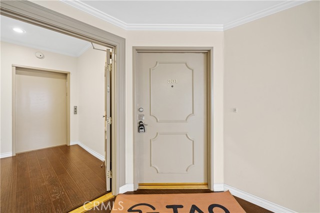 Detail Gallery Image 14 of 53 For 10475 Ashton Avenue Ave #301,  Los Angeles,  CA 90024 - 2 Beds | 3 Baths