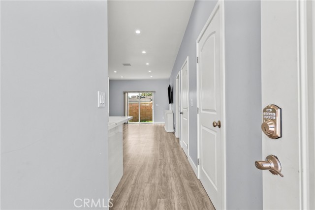 Detail Gallery Image 2 of 47 For 7239 Kraft, North Hollywood,  CA 91605 - 3 Beds | 2 Baths