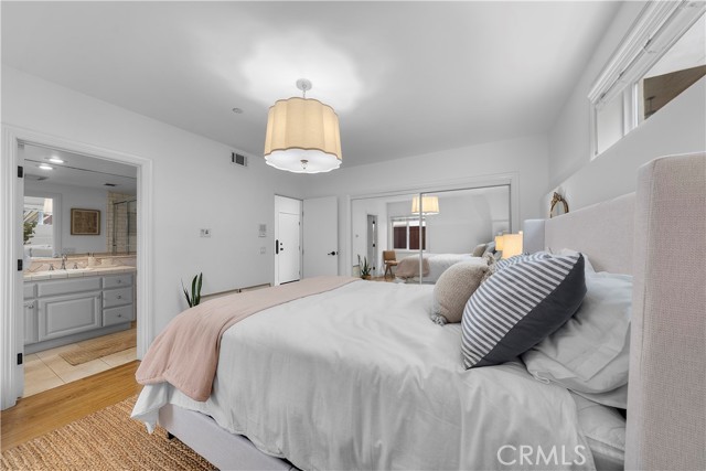 807 Crest Drive, Manhattan Beach CA: https://media.crmls.org/medias/19c626f3-5801-4d4b-a83e-874eaabb50fc.jpg