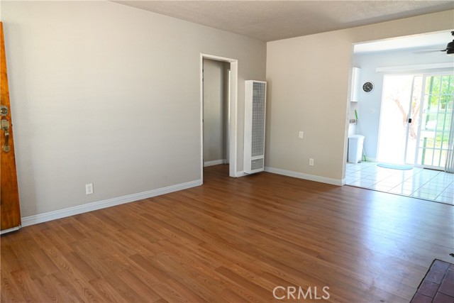 4941 S ANNISTON Avenue, Baldwin Park CA: https://media.crmls.org/medias/19c62dff-d9d0-4ec7-a5e6-b138384bfde0.jpg