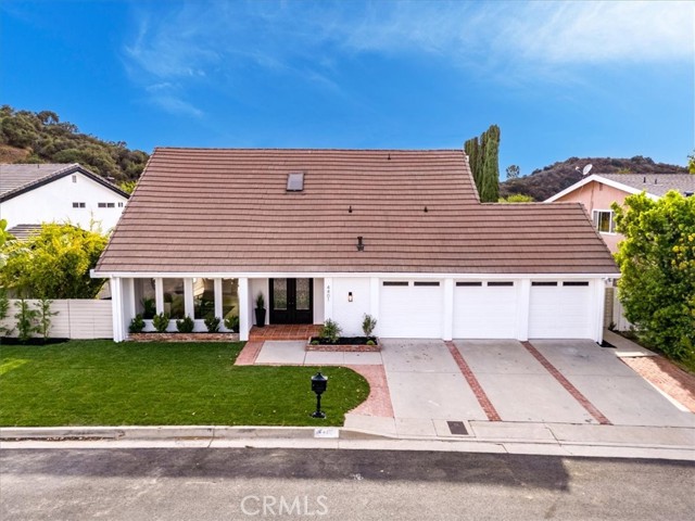 Detail Gallery Image 2 of 38 For 4401 Cezanne Ave, Woodland Hills,  CA 91364 - 4 Beds | 3 Baths