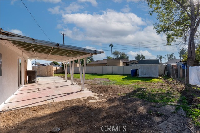8326 Greenpoint, Riverside CA: https://media.crmls.org/medias/19c72f7e-9bac-46c0-bf16-27ac935f956d.jpg