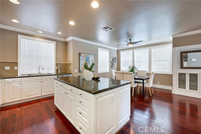 8543 E Kendra Loop, Orange CA: https://media.crmls.org/medias/19c77b83-eb3f-4eba-84e9-45e8a91c9d4f.jpg