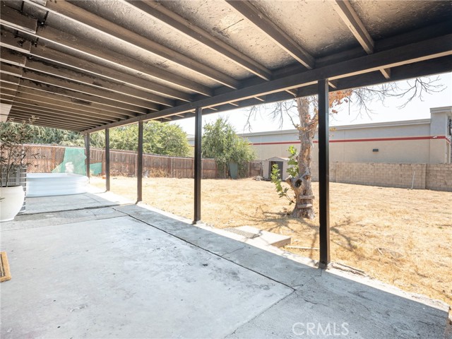 649 W w ramona Drive, Rialto CA: https://media.crmls.org/medias/19c793e5-a0b3-4bc3-94ee-9a9756c5b12b.jpg