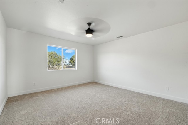 15658 Wells Fargo Street, Hesperia CA: https://media.crmls.org/medias/19c86cb1-9aa9-4b43-b7ed-36a9c5513425.jpg