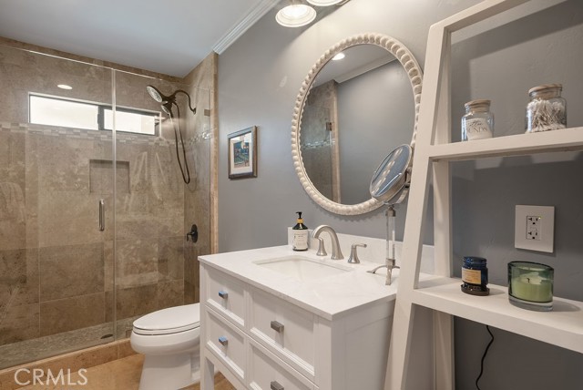 Detail Gallery Image 13 of 25 For 736 14th, Huntington Beach,  CA 92648 - 5 Beds | 3/1 Baths