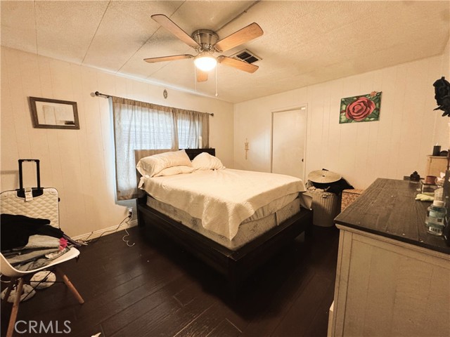 Detail Gallery Image 4 of 4 For 16600 Downey Ave #145,  Paramount,  CA 90723 - 3 Beds | 2 Baths