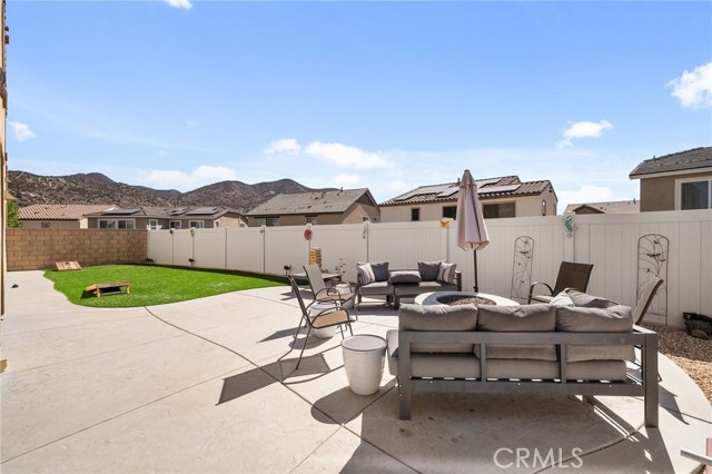24206 Dandelion Court, Lake Elsinore CA: https://media.crmls.org/medias/19c8e82e-5f07-414c-b935-8c01d8e07bf1.jpg