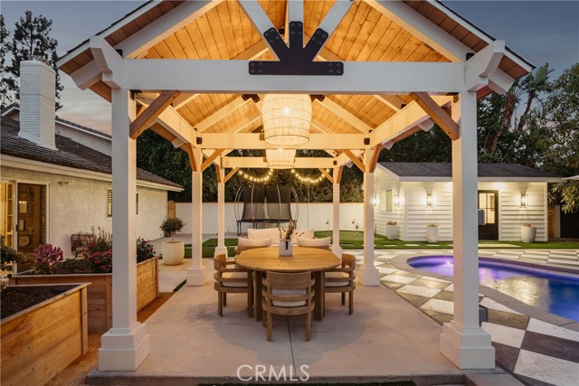 Detail Gallery Image 11 of 61 For 13822 Henstridge Cir, Tustin,  CA 92780 - 4 Beds | 3 Baths