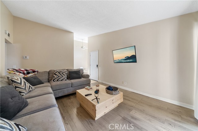 Detail Gallery Image 6 of 18 For 1150 S Meadow #6,  Colton,  CA 92324 - 1 Beds | 1 Baths