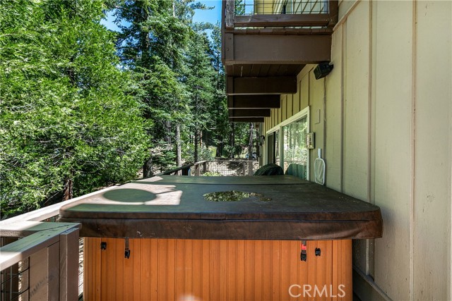 Detail Gallery Image 12 of 34 For 568 Grass Valley Rd, Lake Arrowhead,  CA 92352 - 4 Beds | 2 Baths