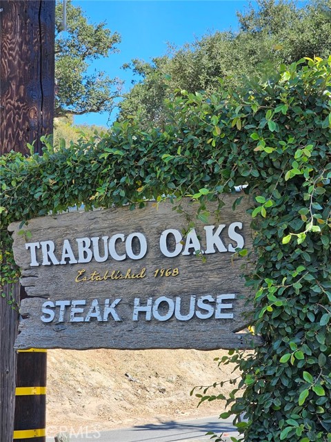 21351 Birdhollow Drive, Rancho Santa Margarita CA: https://media.crmls.org/medias/19ccec4c-5912-44f4-a808-18bb970f3317.jpg