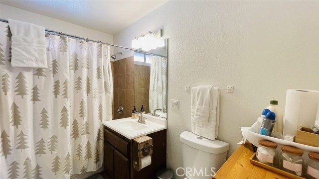 Detail Gallery Image 17 of 44 For 921 Wendy Ave, Big Bear City,  CA 92314 - 2 Beds | 2 Baths