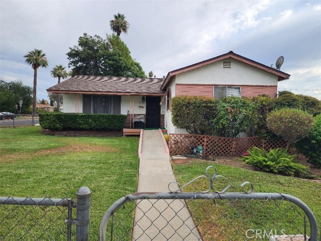 Detail Gallery Image 9 of 14 For 2112 Vasquez Pl, Riverside,  CA 92507 - 3 Beds | 2 Baths
