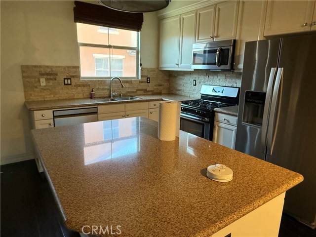 602 Asbury Drive, Claremont CA: https://media.crmls.org/medias/19cdb0db-c74b-4373-977f-a7208e1c607a.jpg