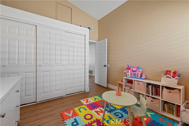 Detail Gallery Image 22 of 43 For 22552 Barcotta, Saugus,  CA 91350 - 3 Beds | 2 Baths