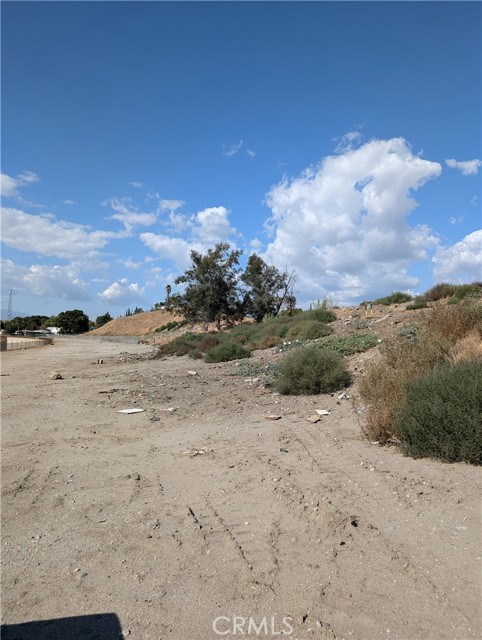 0 Hillcrest, Colton CA: https://media.crmls.org/medias/19ce472a-d62e-4c96-8a8e-c592f25c1c52.jpg