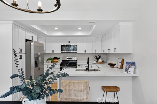 Detail Gallery Image 7 of 38 For 29 Carnation #64,  Rancho Santa Margarita,  CA 92688 - 3 Beds | 2/1 Baths