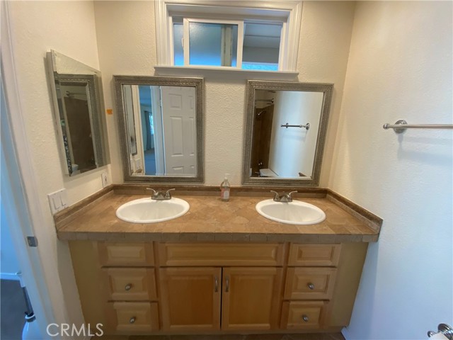 Detail Gallery Image 11 of 21 For 21442 Brandy Wine Ln, Lake Forest,  CA 92630 - 3 Beds | 2/1 Baths