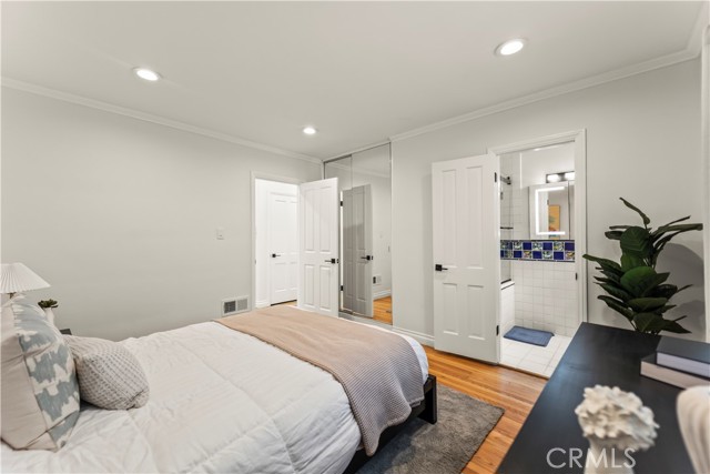 Detail Gallery Image 27 of 43 For 4428 Saugus Ave, Sherman Oaks,  CA 91403 - 4 Beds | 4 Baths