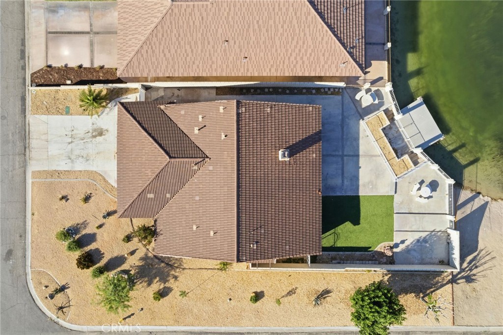 https://media.crmls.org/medias/19cfe152-09aa-4454-a0f3-8147298498fd.jpg?preset=X-Large