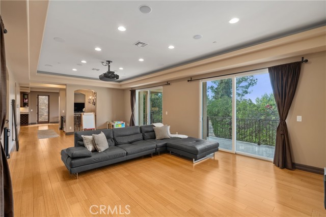 4630 Esparto Street, Woodland Hills CA: https://media.crmls.org/medias/19d053bc-ac2f-4045-9206-fb6ae238e2b0.jpg