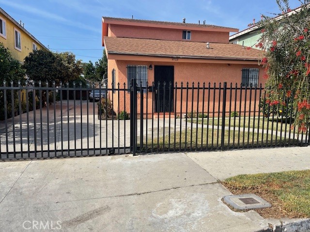 Detail Gallery Image 1 of 1 For 9713 Wilmington Ave, Los Angeles,  CA 90002 - 4 Beds | 2 Baths
