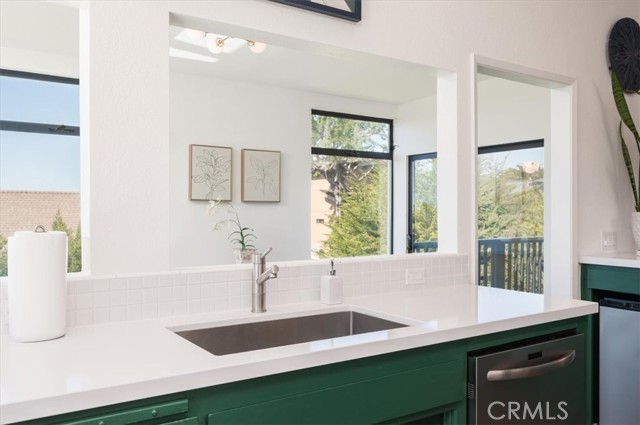 Detail Gallery Image 12 of 64 For 365 Bristol Street, Cambria,  CA 93428 - 3 Beds | 2/1 Baths