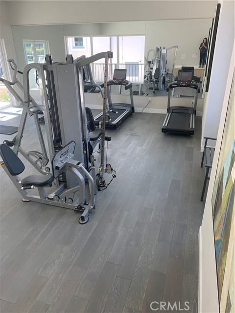6 Oakmont Street, Phillips Ranch CA: https://media.crmls.org/medias/19d33515-63b2-4308-93e6-06f651705c5e.jpg