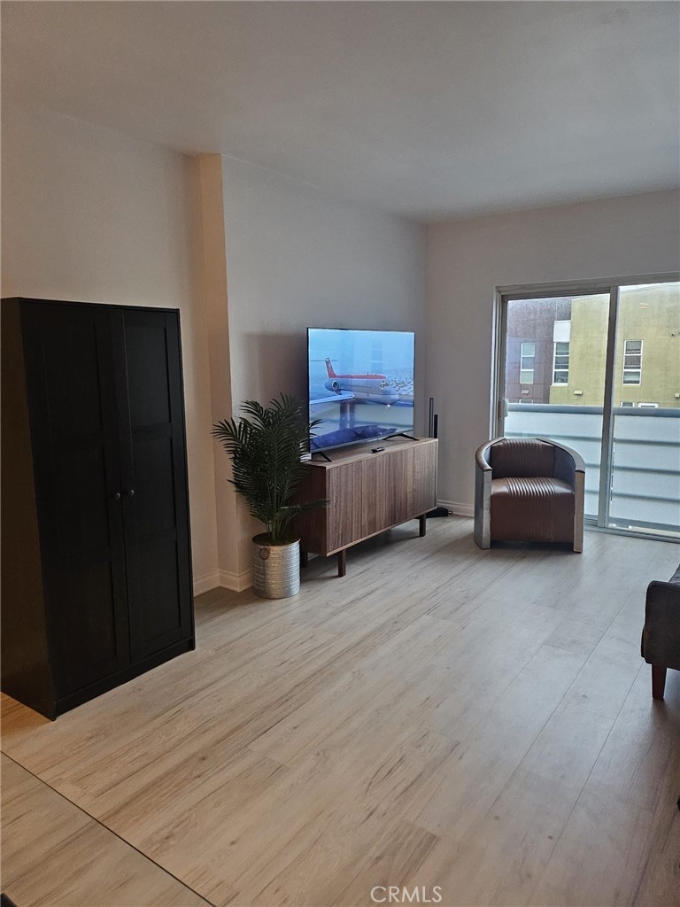 550 15th St. - photo 2