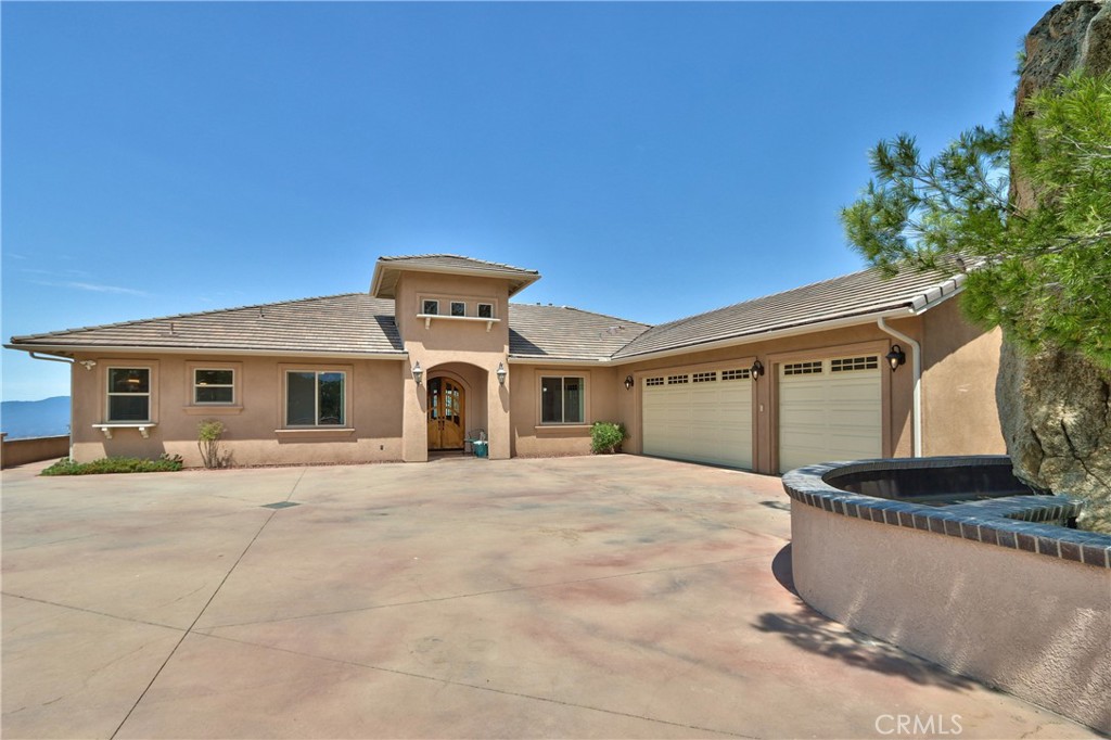 42405 Rolling Hills Drive