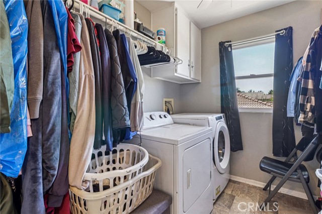31461 Congressional Drive, Temecula CA: https://media.crmls.org/medias/19d46f16-3f68-405d-b997-3717052802d4.jpg