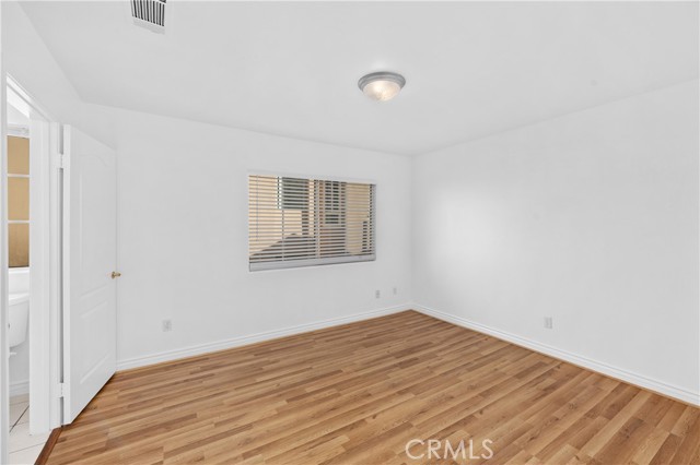 Detail Gallery Image 19 of 39 For 4838 Elmwood #7,  Los Angeles,  CA 90004 - 3 Beds | 3 Baths